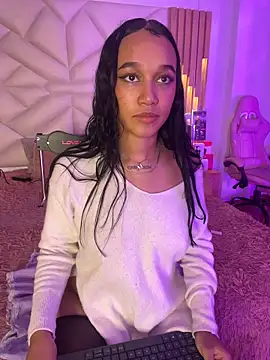 coraline vera online show from 15, 4, 2026