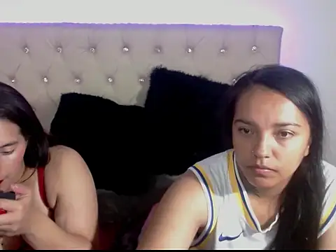 Snapshot of sharon_and_sharit chatting on 2, 12, 2025 sharon and sharit online show from 2, 12, 2025