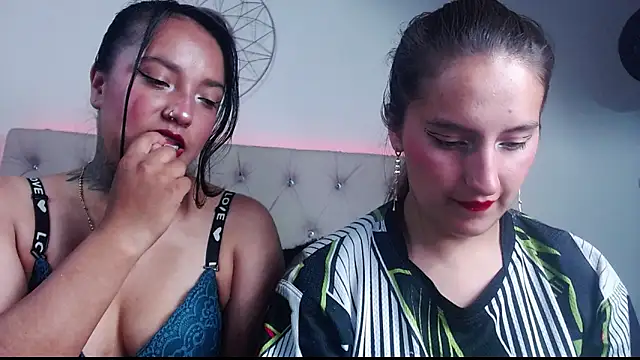 Snapshot of sharon_and_sharit chatting on 4, 12, 2025 sharon and sharit online show from 4, 12, 2025