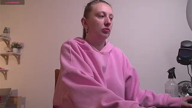 Snapshot of Helga_vibe chatting on 24, 6, 2026 Helga vibe online show from 24, 6, 2026
