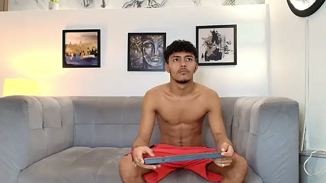 Snapshot of COUPLES_BOYS chatting on 26, 2, 2026 COUPLES BOYS online show from 26, 2, 2026