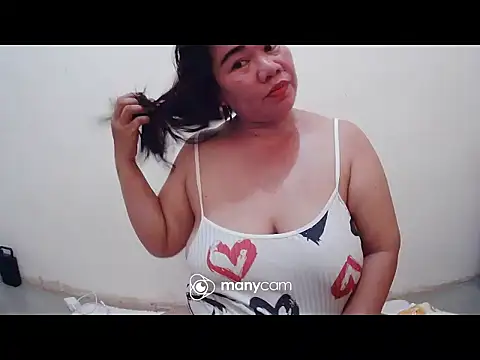Snapshot of hottiemama69 chatting on 23, 6, 2026 hottiemama69 online show from 23, 6, 2026