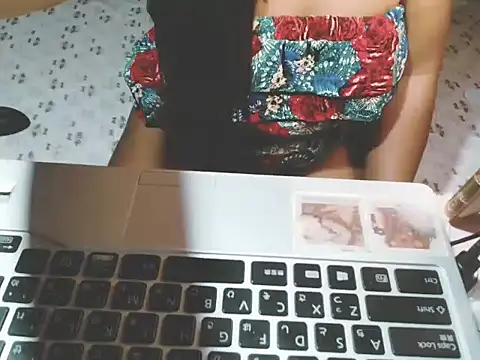 Snapshot of FlorMoreno_Palangga chatting on 13, 12, 2025 FlorMoreno Palangga online show from 13, 12, 2025