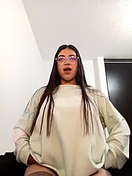 Violett  Rose online show from 17, 12, 2025