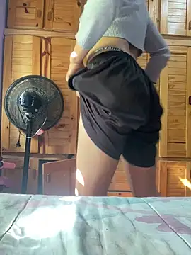 Quierolechiitaaa online show from 14, 4, 2026