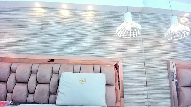 Snapshot of claire_bonny chatting on 29, 11, 2025 claire bonny online show from 29, 11, 2025