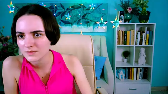 KateWillows online show from 28, 11, 2025