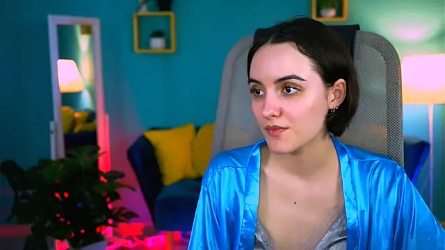 KateWillows online show from 15, 2, 2026