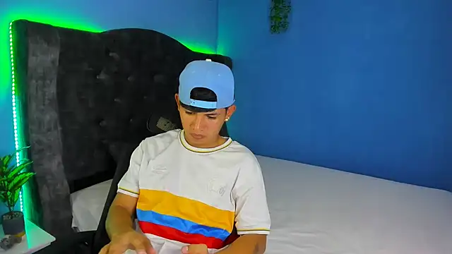 Mikke18 online show from 17, 2, 2026