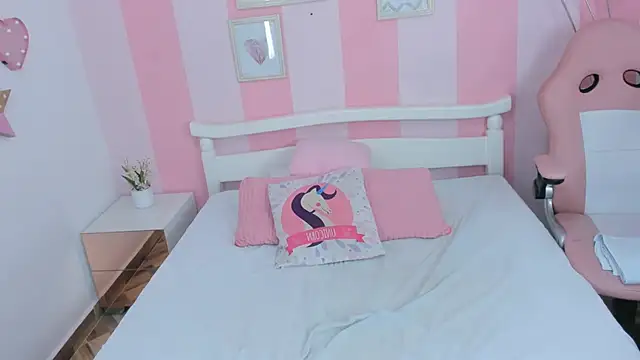 Amaia Monroe online show from 5, 12, 2025