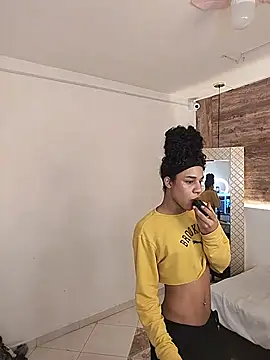 Snapshot of Amaia_Monroe chatting on 13, 7, 2026 Amaia Monroe online show from 13, 7, 2026
