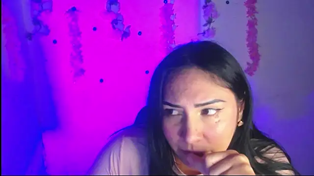 Emy cutee online show from 10, 3, 2026