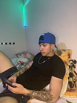 wil hot online show from 30, 11, 2025