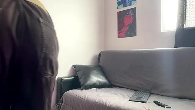 liorvante online show from 15, 2, 2026