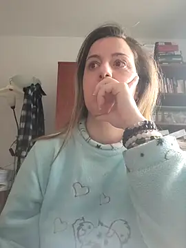 Snapshot of Sareyxon chatting on 2, 12, 2025 Sareyxon online show from 2, 12, 2025