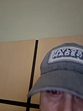 Snapshot of SpunMrThikDik chatting on 9, 4, 2026 SpunMrThikDik online show from 9, 4, 2026