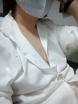 Snapshot of miniiceyya chatting on 11, 2, 2026 miniiceyya online show from 11, 2, 2026