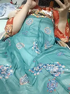 miniiceyya online show from 14, 4, 2026