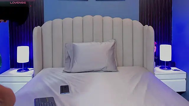 Miia cute18 online show from 5, 12, 2025