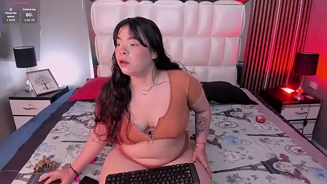 Snapshot of xCharlotte_20 chatting on 7, 2, 2026 xCharlotte 20 online show from 7, 2, 2026