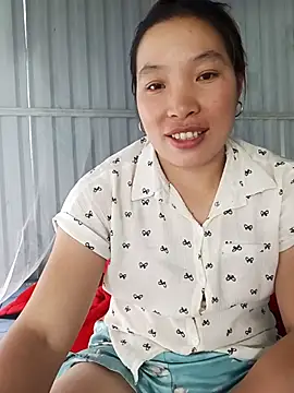 Snapshot of Evelyn-n chatting on 5, 5, 2026 Evelyn-n online show from 5, 5, 2026