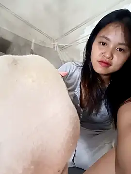 Snapshot of Pretty-haert chatting on 5, 4, 2026 Pretty-haert online show from 5, 4, 2026