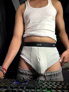 Snapshot of fitboy_xxx chatting on 8, 1, 2026 fitboy xxx online show from 8, 1, 2026