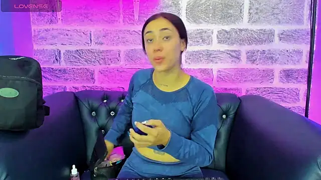 Ariana collinss online show from 14, 5, 2026