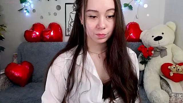 AlinaEleven online show from 9, 4, 2026