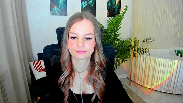 MidnighteAura online show from 8, 4, 2026