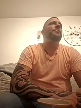 Snapshot of Chiemsee610 chatting on 3, 12, 2025 Chiemsee610 online show from 3, 12, 2025