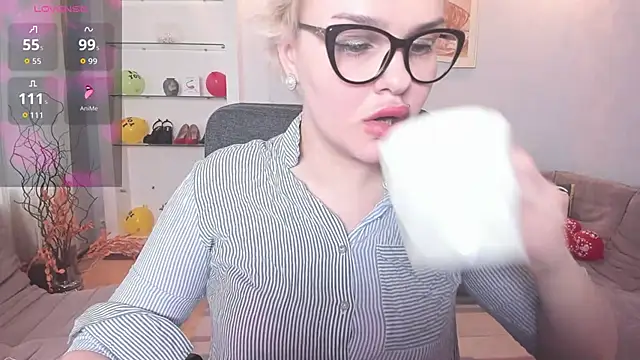 Snapshot of KamillaJei chatting on 24, 2, 2026 KamillaJei online show from 24, 2, 2026