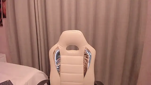 Snapshot of Miss_dare chatting on 9, 1, 2026 Miss dare online show from 9, 1, 2026