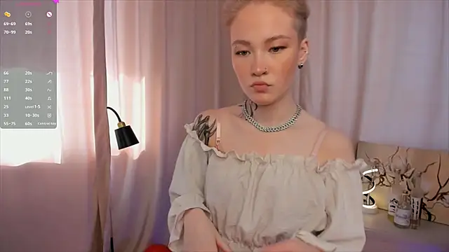 Snapshot of MaireLanda chatting on 25, 6, 2026 MaireLanda online show from 25, 6, 2026
