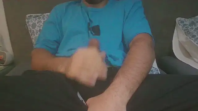 Snapshot of userre08 chatting on 18, 12, 2025 userre08 online show from 18, 12, 2025