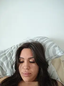 SiennaLuxexx online show from 9, 6, 2026