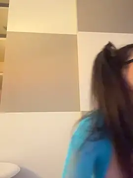 SiennaLuxexx online show from 5, 7, 2026