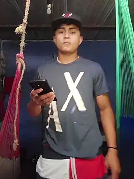 Snapshot of youngboypiss chatting on 22, 12, 2025 youngboypiss online show from 22, 12, 2025