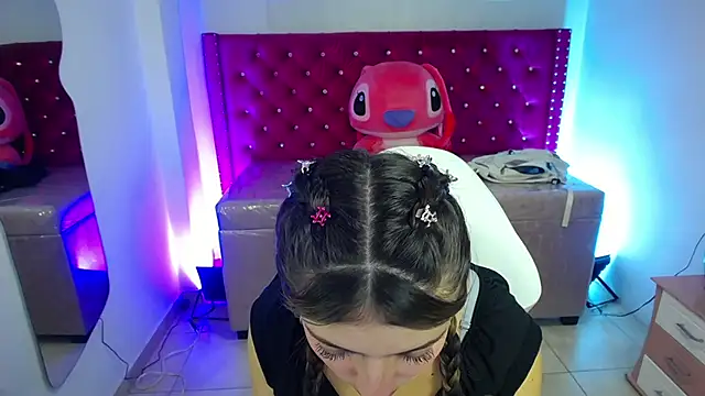 Diamond juliana online show from 10, 4, 2026