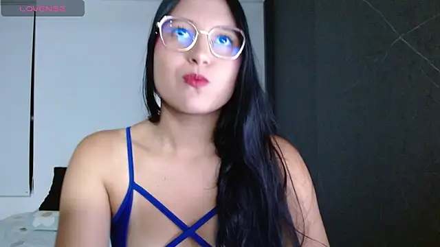 candy rosemaryy online show from 16, 4, 2026