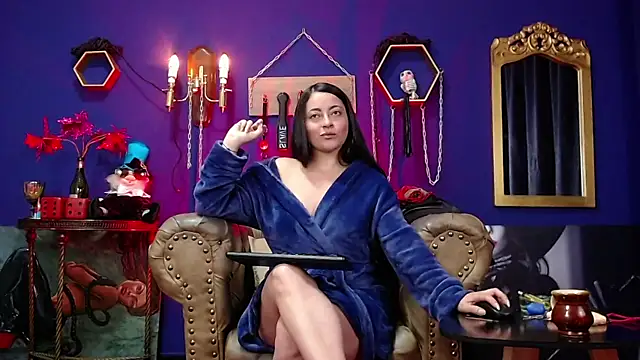 LunaTikka online show from 9, 1, 2026