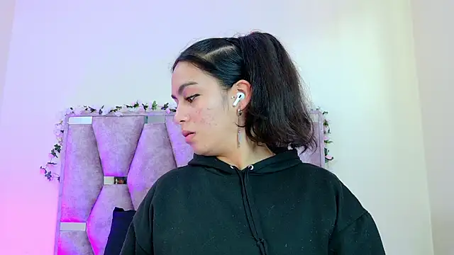 iris and damian online show from 16, 4, 2026