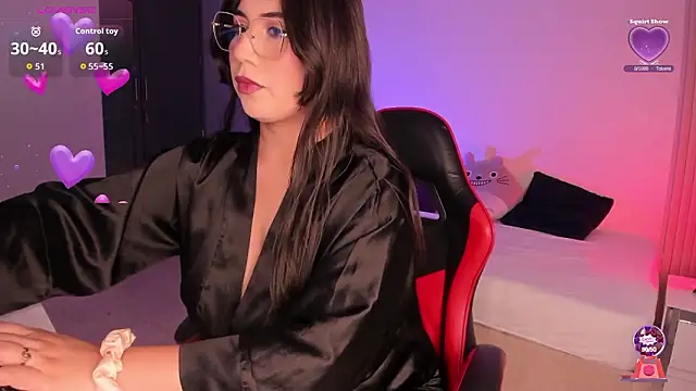 Snapshot of CloeMoon chatting on 8, 3, 2026 CloeMoon online show from 8, 3, 2026