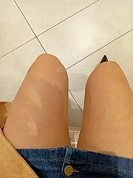 Baby-Linh online show from 5, 2, 2026