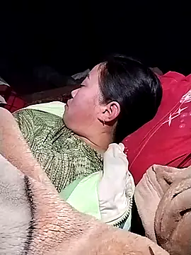 Snapshot of AlilaK2 chatting on 17, 12, 2025 AlilaK2 online show from 17, 12, 2025