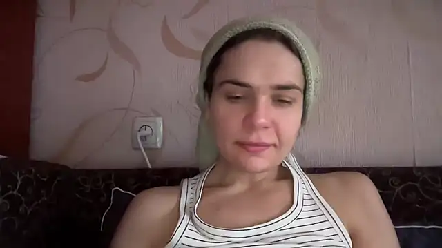 Snapshot of MALVINA0077 chatting on 19, 12, 2025 MALVINA0077 online show from 19, 12, 2025