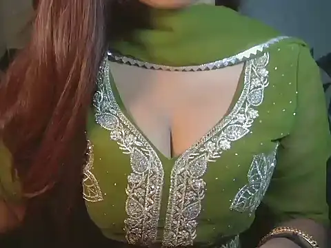 Hotty Suzuka online show from 29, 7, 2026