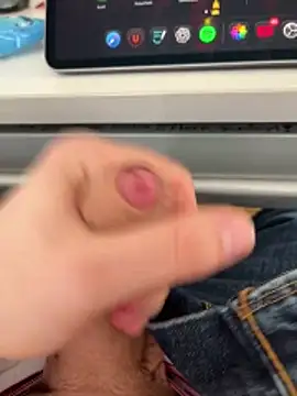 hannes256102 online show from 18, 4, 2026