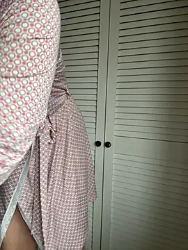 SiennaV online show from 3, 2, 2026