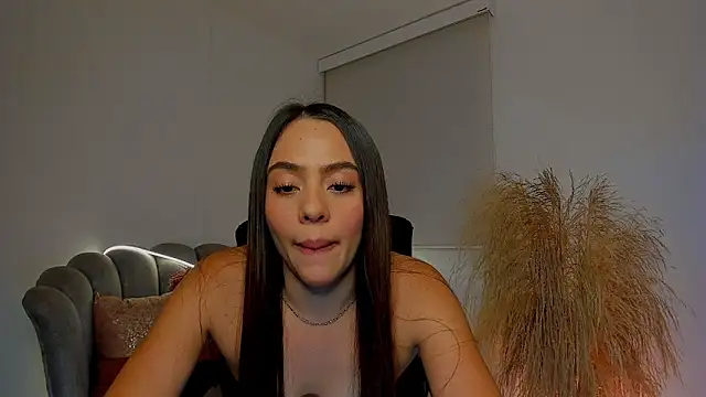 Snapshot of Kamilamonroe chatting on 23, 12, 2025 Kamilamonroe online show from 23, 12, 2025